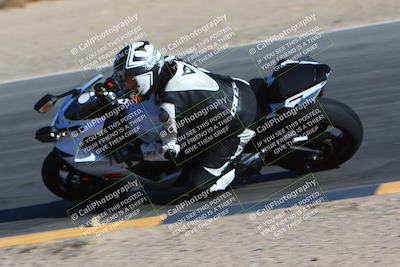 media/Jan-14-2024-SoCal Trackdays (Sun) [[2e55ec21a6]]/Turn 10 Inside (110pm)/